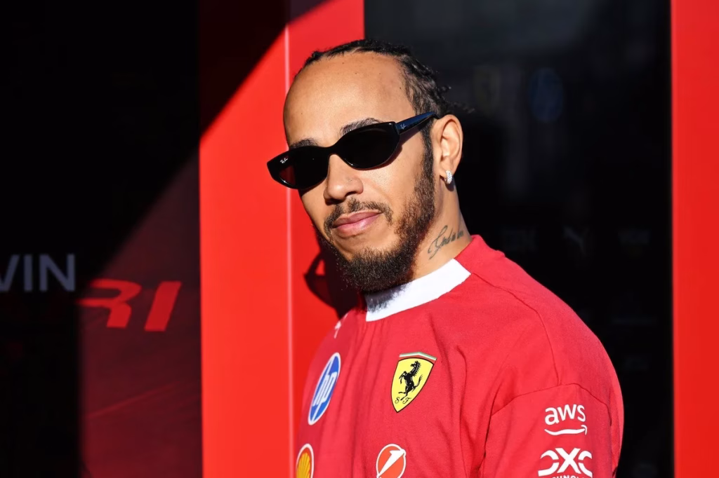Lewis Hamilton wear Ray Ban 4454